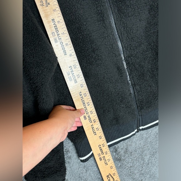 Athleta Black Sherpa Zip-Up Jacket Sz XS - Picture 5 of 7